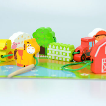 Alternative view of Farm Lacing Game